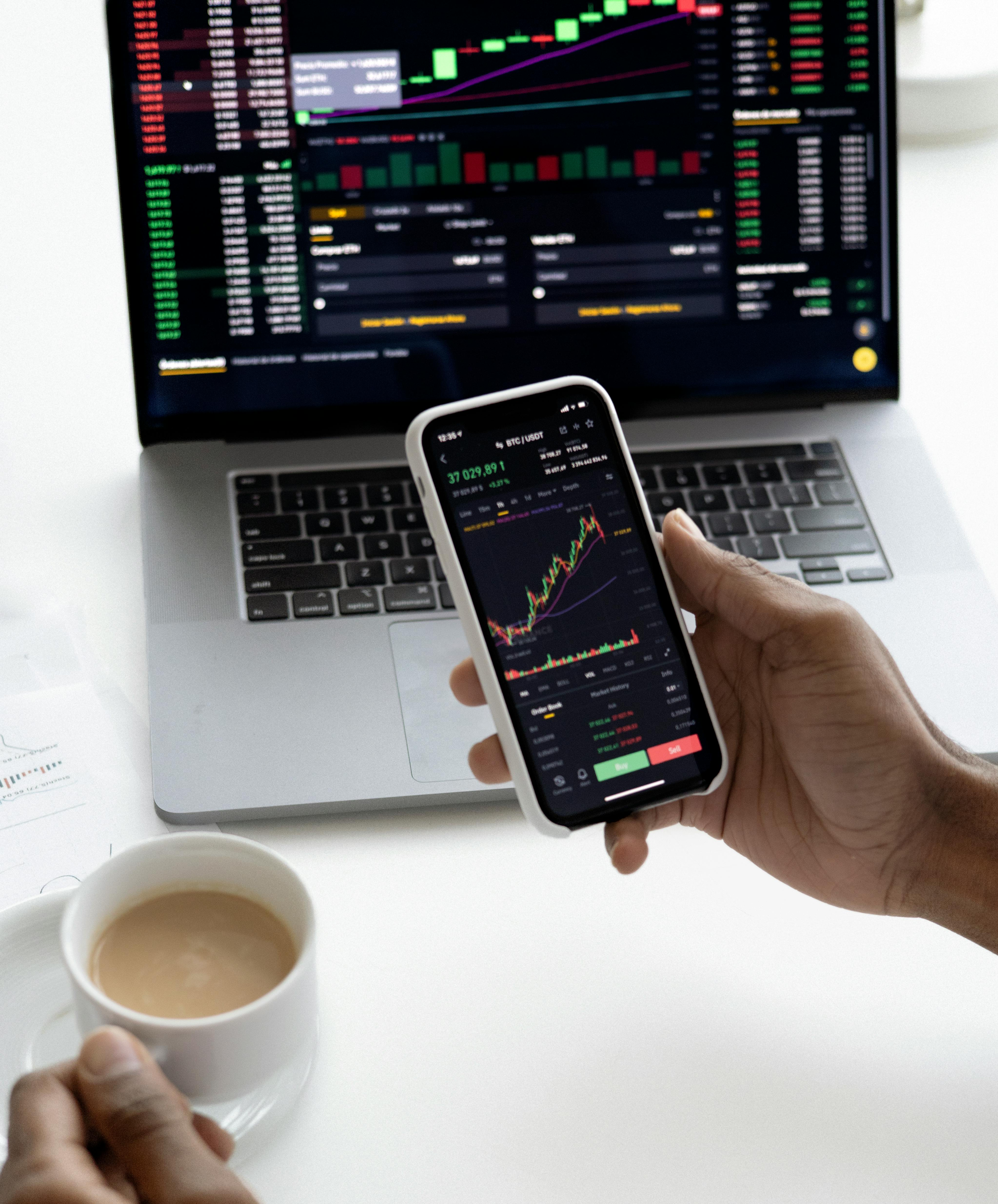 Image source: /pexels-anna-nekrashevich-6802052.png The Self-Directed Investor's Dilemma